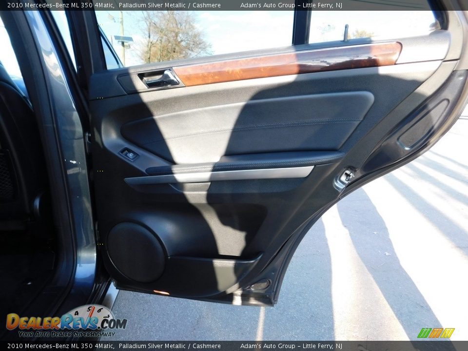 2010 Mercedes-Benz ML 350 4Matic Palladium Silver Metallic / Cashmere Photo #27