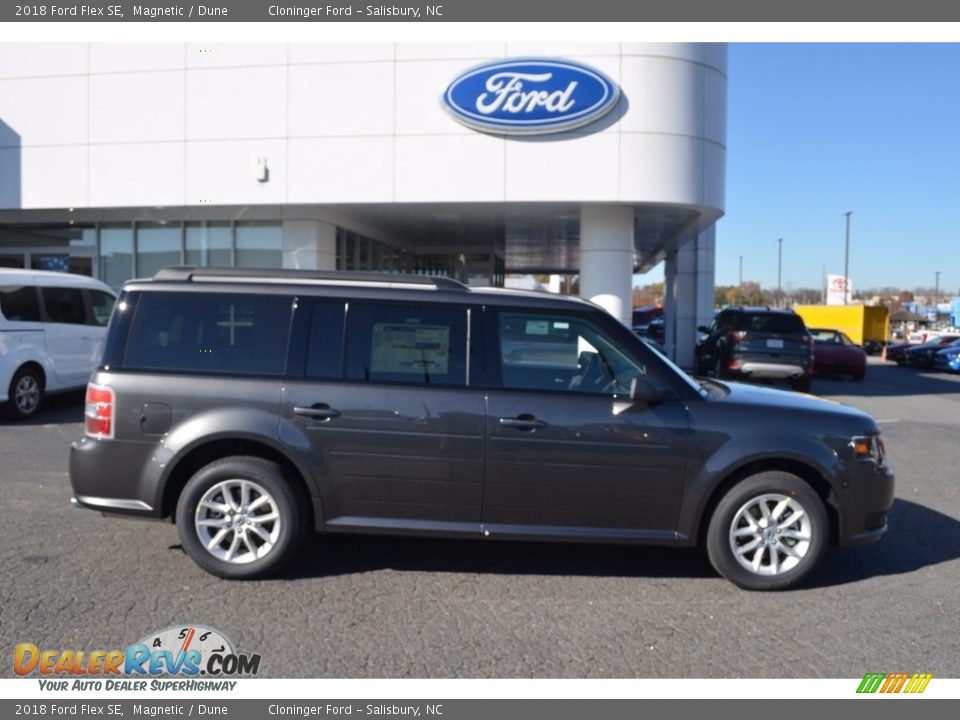 2018 Ford Flex SE Magnetic / Dune Photo #2
