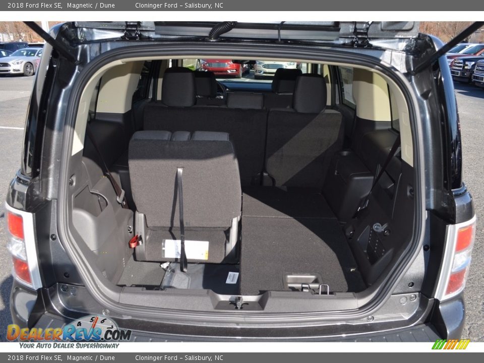 2018 Ford Flex SE Trunk Photo #9
