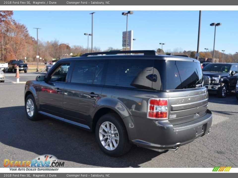 2018 Ford Flex SE Magnetic / Dune Photo #17
