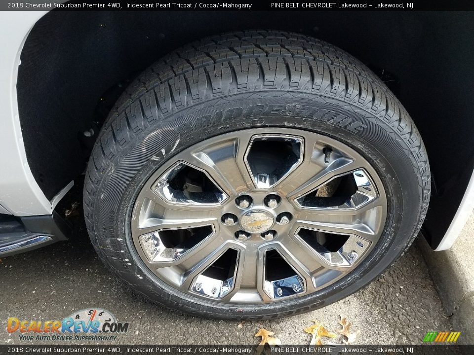 2018 Chevrolet Suburban Premier 4WD Iridescent Pearl Tricoat / Cocoa/­Mahogany Photo #3
