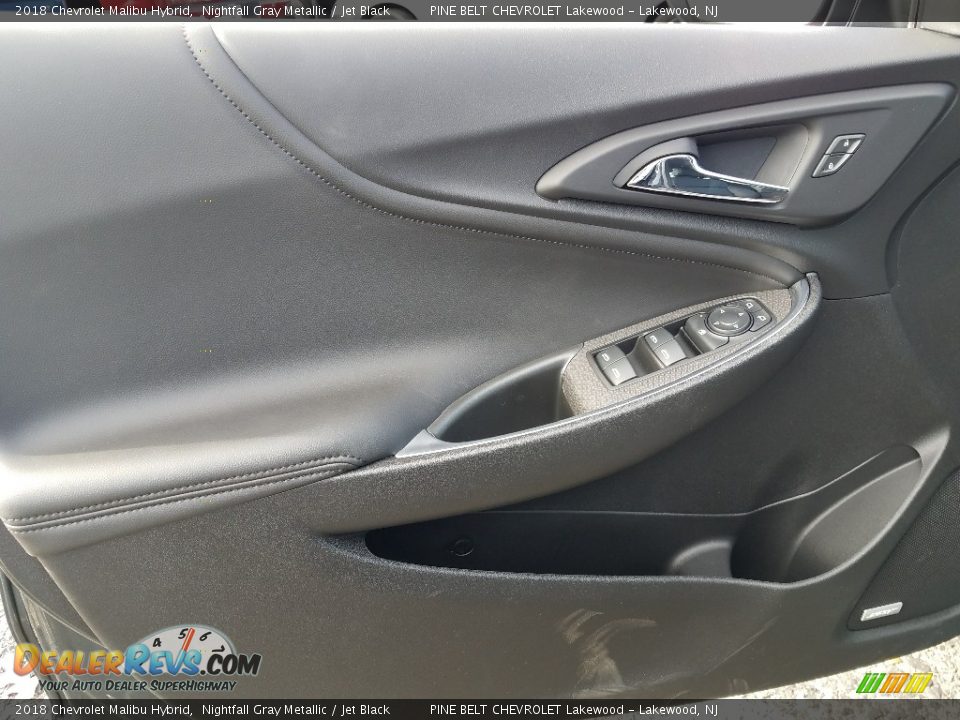 Door Panel of 2018 Chevrolet Malibu Hybrid Photo #8