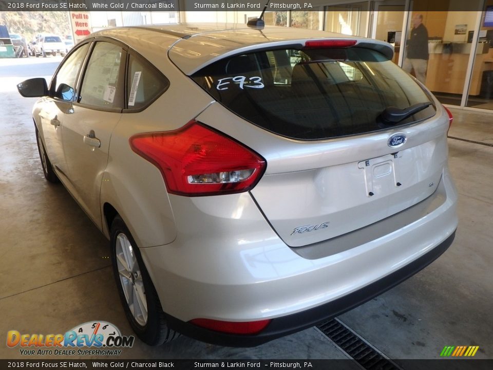 2018 Ford Focus SE Hatch White Gold / Charcoal Black Photo #3
