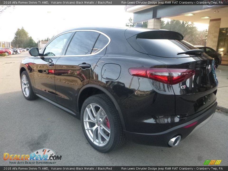 2018 Alfa Romeo Stelvio Ti AWD Vulcano (Volcano) Black Metallic / Black/Red Photo #4