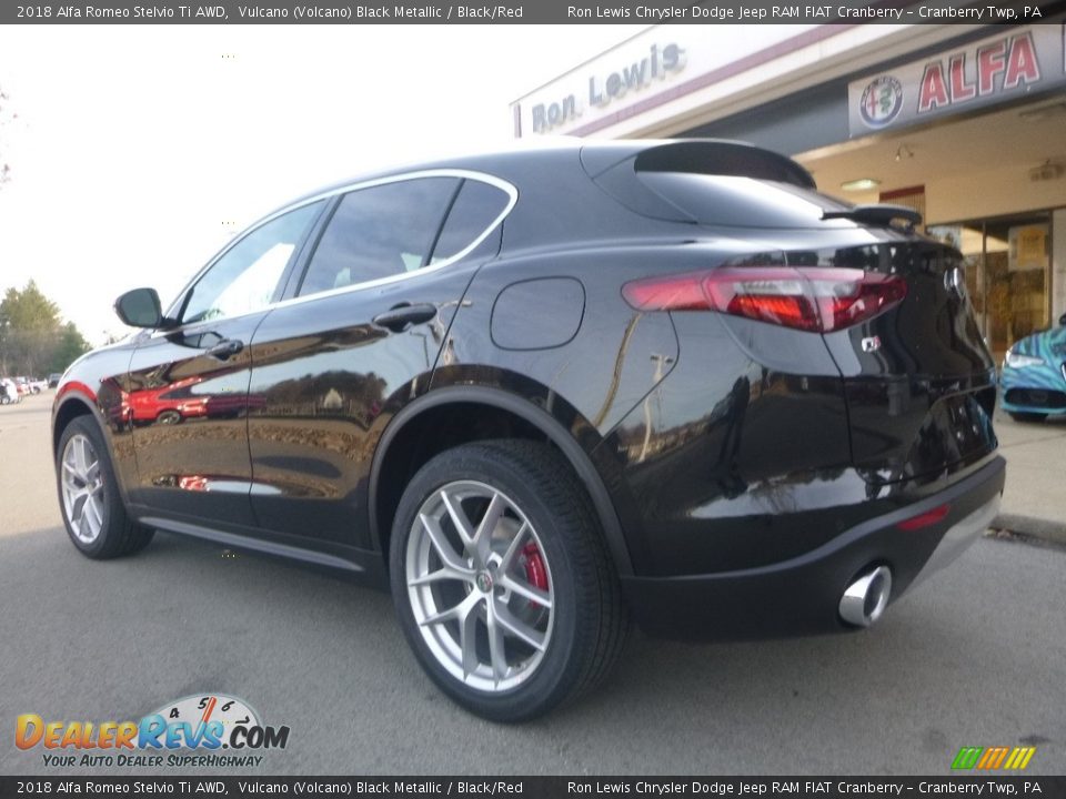 2018 Alfa Romeo Stelvio Ti AWD Vulcano (Volcano) Black Metallic / Black/Red Photo #5