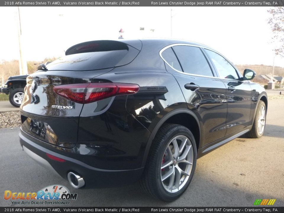 2018 Alfa Romeo Stelvio Ti AWD Vulcano (Volcano) Black Metallic / Black/Red Photo #8