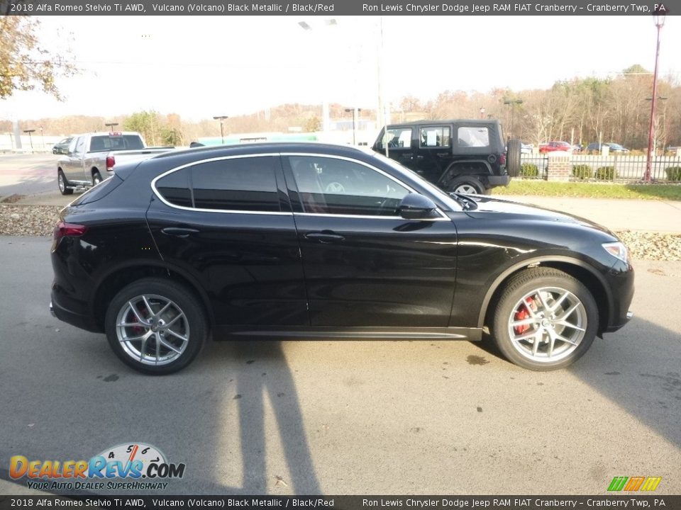 2018 Alfa Romeo Stelvio Ti AWD Vulcano (Volcano) Black Metallic / Black/Red Photo #9