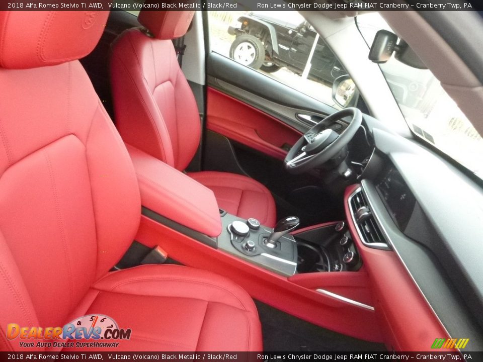 2018 Alfa Romeo Stelvio Ti AWD Vulcano (Volcano) Black Metallic / Black/Red Photo #14