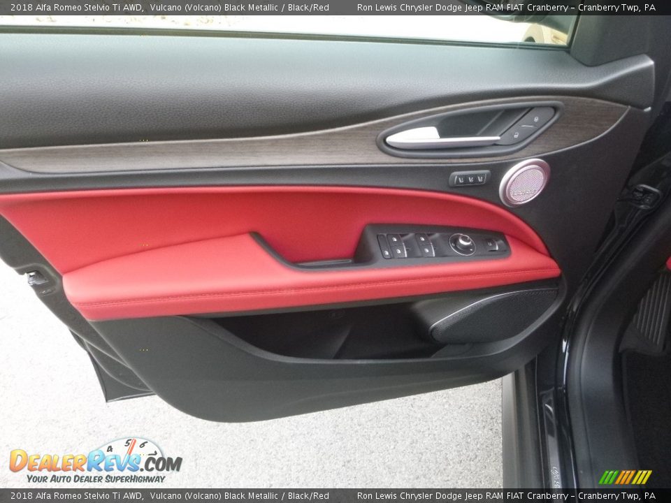 2018 Alfa Romeo Stelvio Ti AWD Vulcano (Volcano) Black Metallic / Black/Red Photo #20