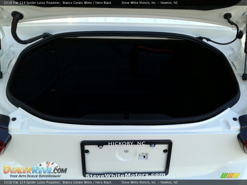2018 Fiat 124 Spider Lusso Roadster Bianco Gelato White / Nero Black Photo #11