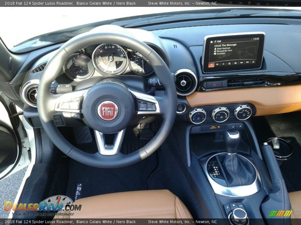 Dashboard of 2018 Fiat 124 Spider Lusso Roadster Photo #24