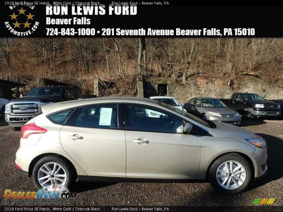 2018 Ford Focus SE Hatch White Gold / Charcoal Black Photo #1