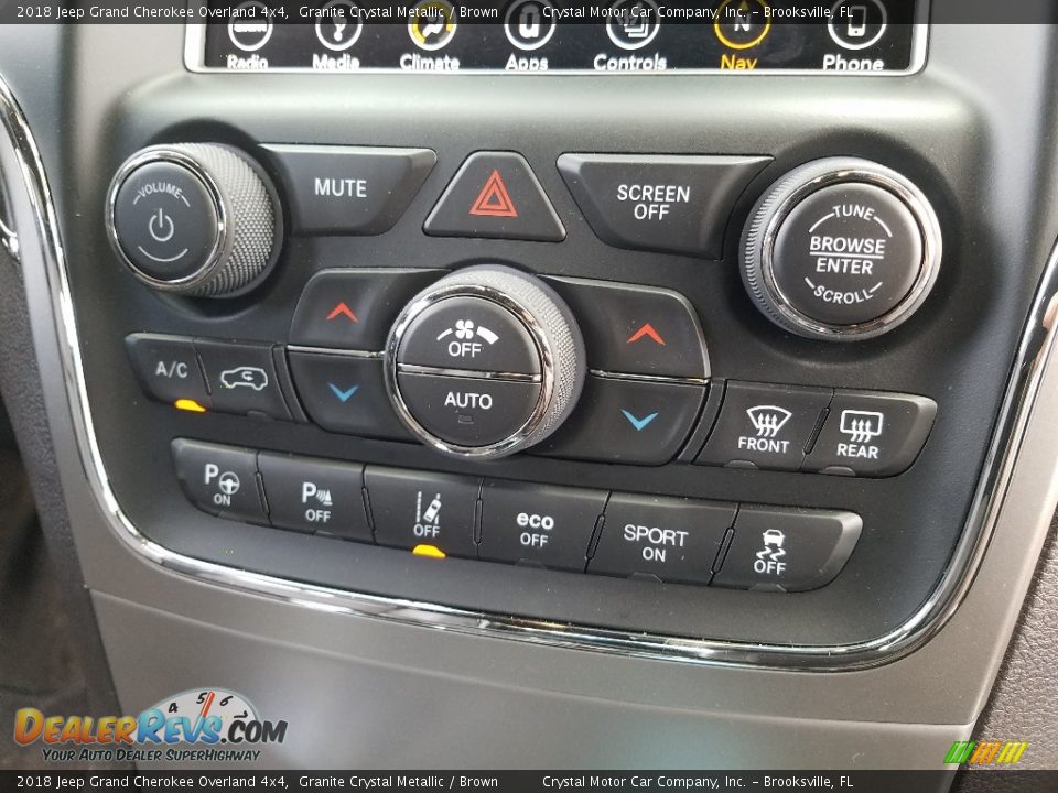 Controls of 2018 Jeep Grand Cherokee Overland 4x4 Photo #16