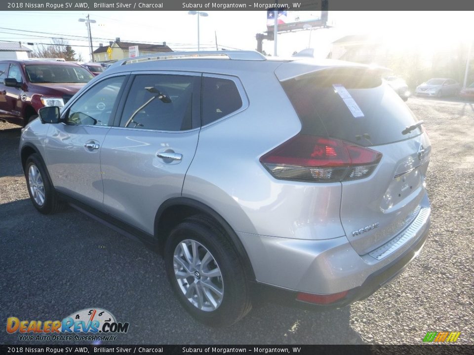 2018 Nissan Rogue SV AWD Brilliant Silver / Charcoal Photo #10
