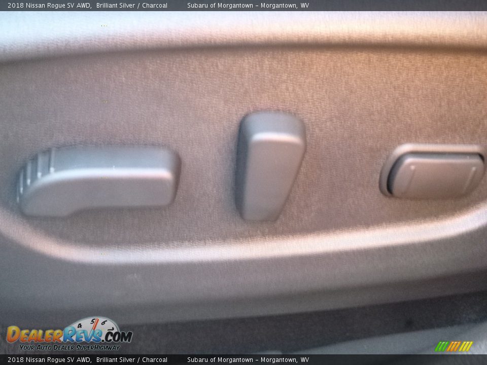 2018 Nissan Rogue SV AWD Brilliant Silver / Charcoal Photo #20