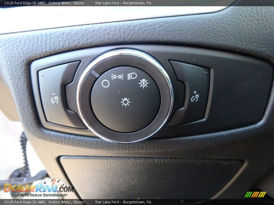 Controls of 2018 Ford Edge SE AWD Photo #15