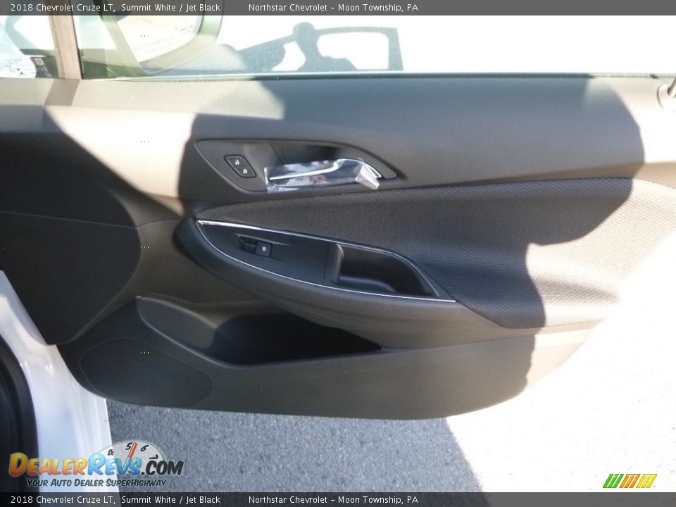 2018 Chevrolet Cruze LT Summit White / Jet Black Photo #12