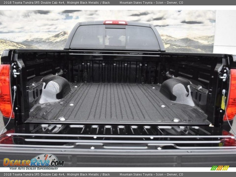 2018 Toyota Tundra SR5 Double Cab 4x4 Midnight Black Metallic / Black Photo #8