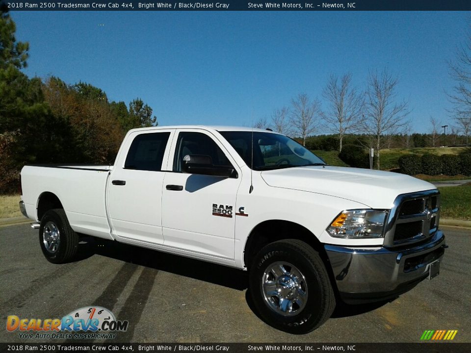 2018 Ram 2500 Tradesman Crew Cab 4x4 Bright White / Black/Diesel Gray Photo #4