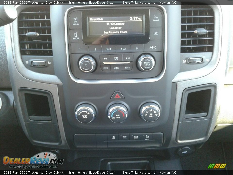 Controls of 2018 Ram 2500 Tradesman Crew Cab 4x4 Photo #19
