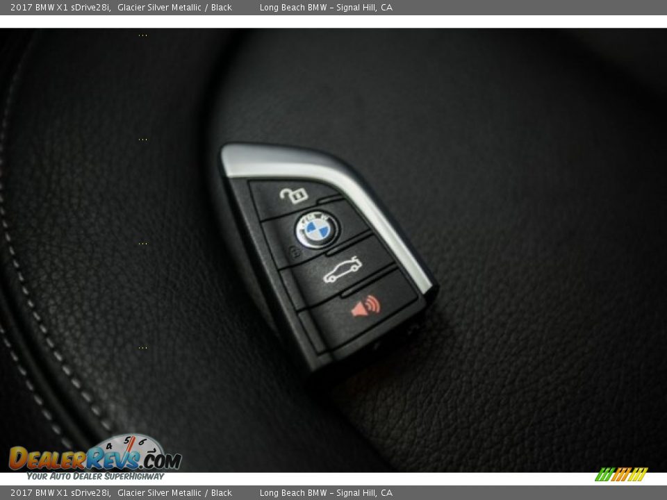 2017 BMW X1 sDrive28i Glacier Silver Metallic / Black Photo #11