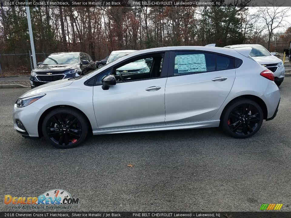 Silver Ice Metallic 2018 Chevrolet Cruze LT Hatchback Photo #3