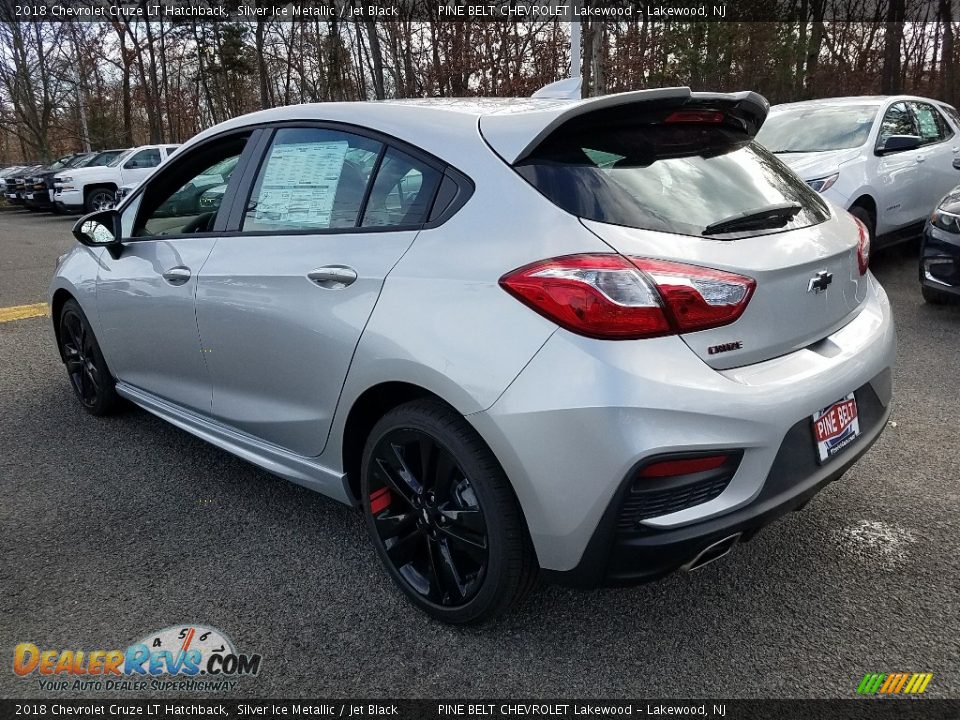 2018 Chevrolet Cruze LT Hatchback Silver Ice Metallic / Jet Black Photo #4
