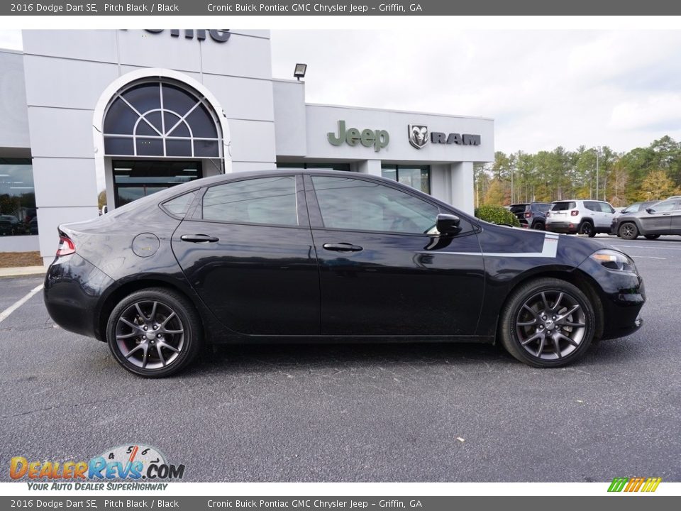 2016 Dodge Dart SE Pitch Black / Black Photo #8