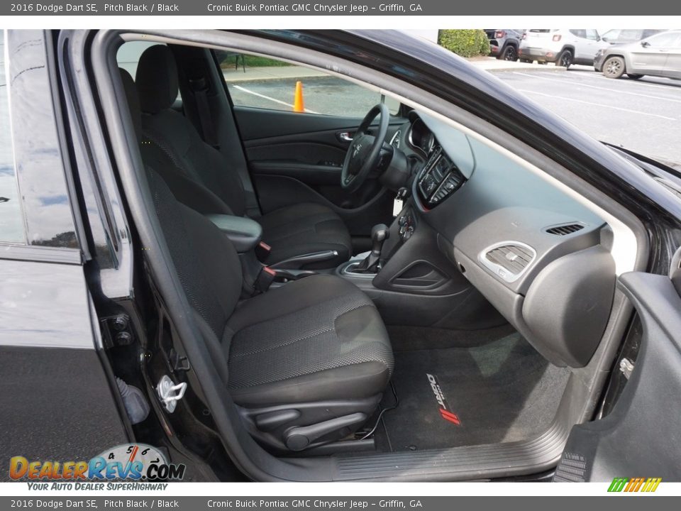 2016 Dodge Dart SE Pitch Black / Black Photo #17