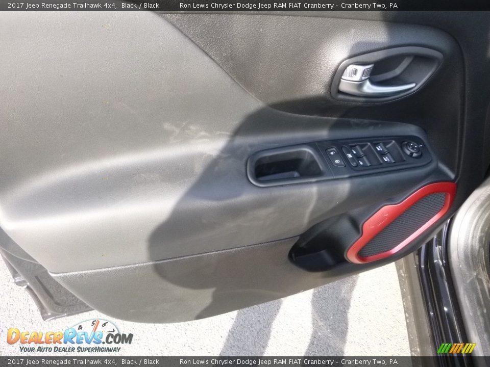 2017 Jeep Renegade Trailhawk 4x4 Black / Black Photo #13