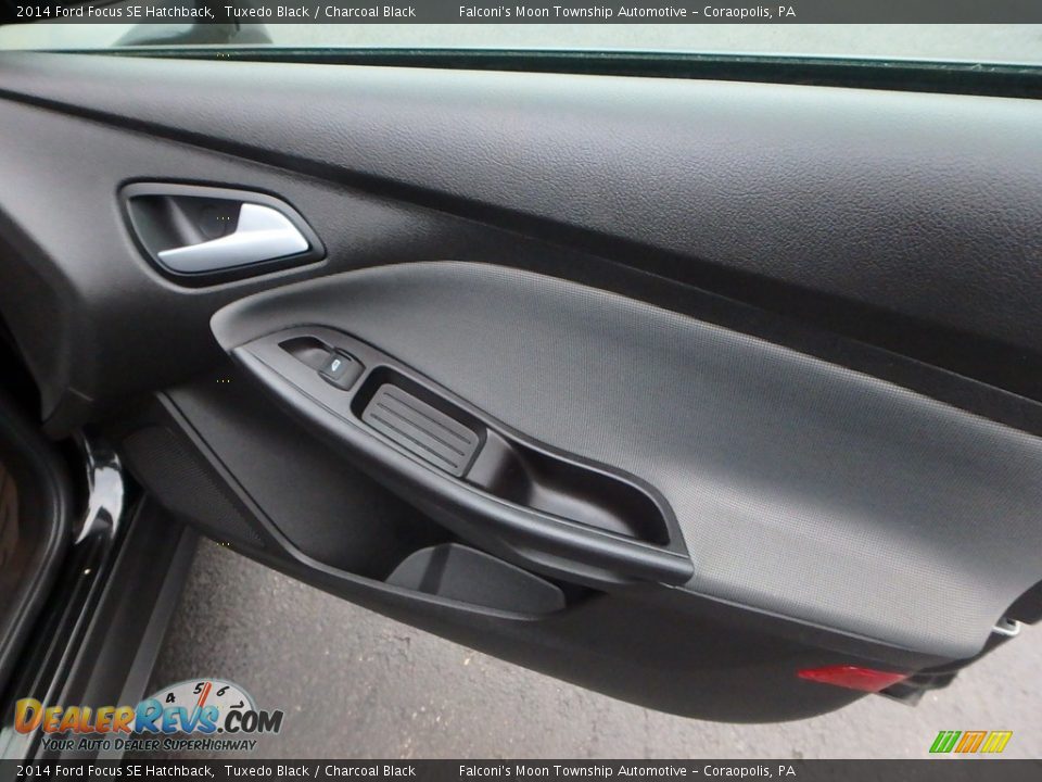 2014 Ford Focus SE Hatchback Tuxedo Black / Charcoal Black Photo #13