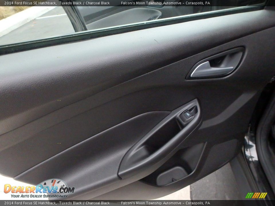 2014 Ford Focus SE Hatchback Tuxedo Black / Charcoal Black Photo #19