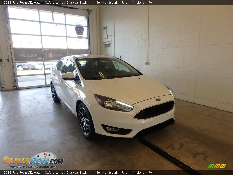 2018 Ford Focus SEL Hatch Oxford White / Charcoal Black Photo #1