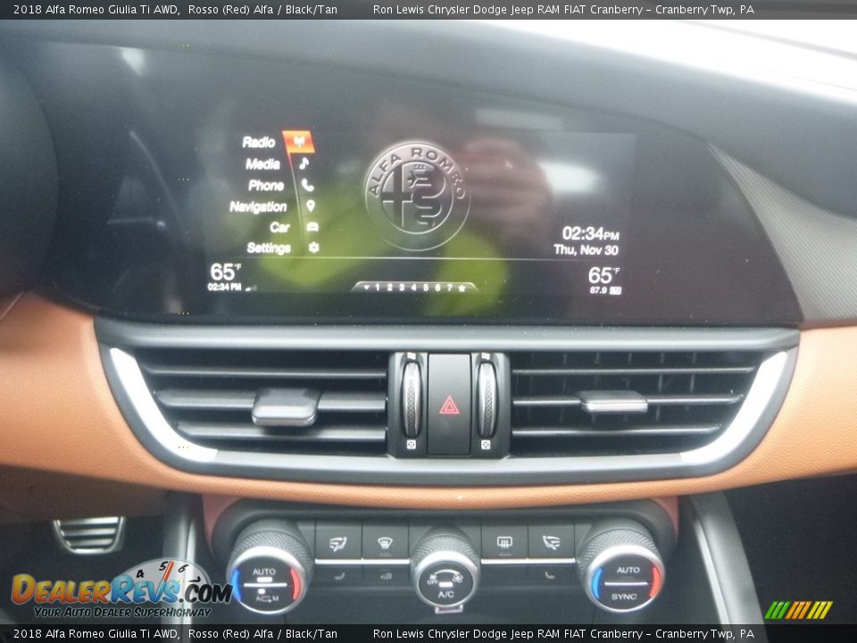 Controls of 2018 Alfa Romeo Giulia Ti AWD Photo #24