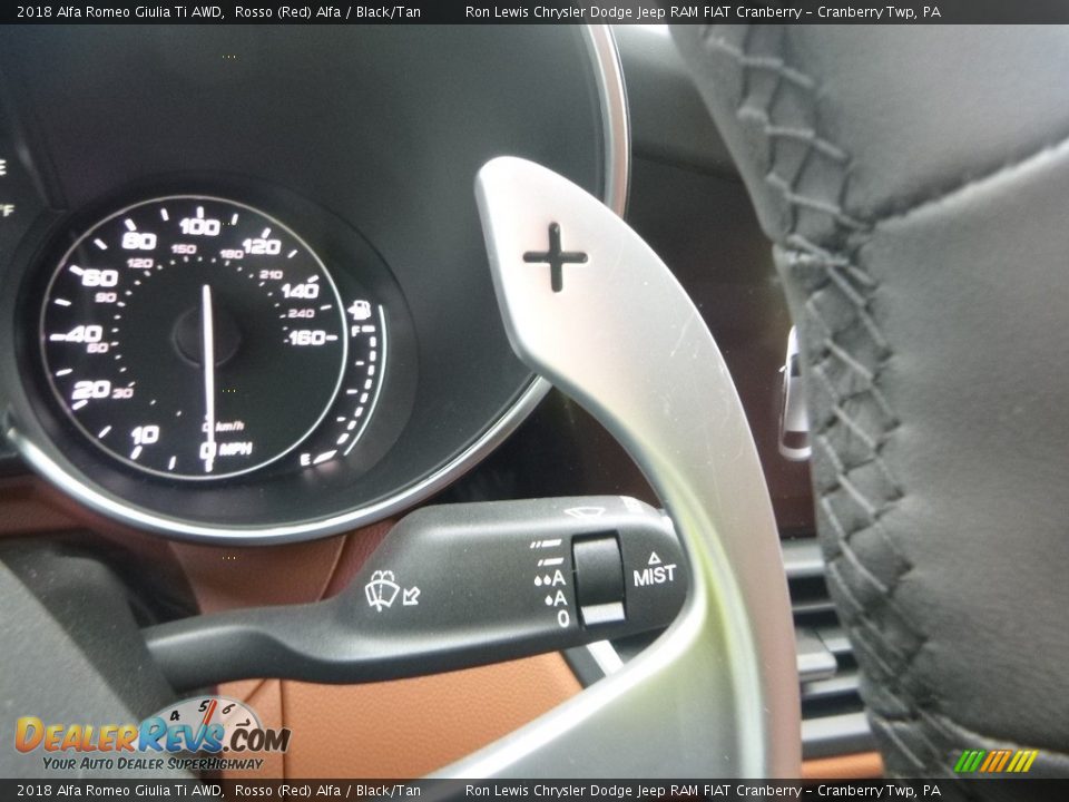 2018 Alfa Romeo Giulia Ti AWD Shifter Photo #30
