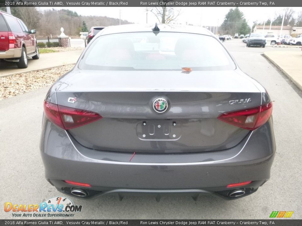 2018 Alfa Romeo Giulia Ti AWD Vesuvio Gray Metallic / Black/Red Photo #6