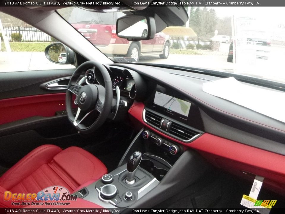 2018 Alfa Romeo Giulia Ti AWD Vesuvio Gray Metallic / Black/Red Photo #15