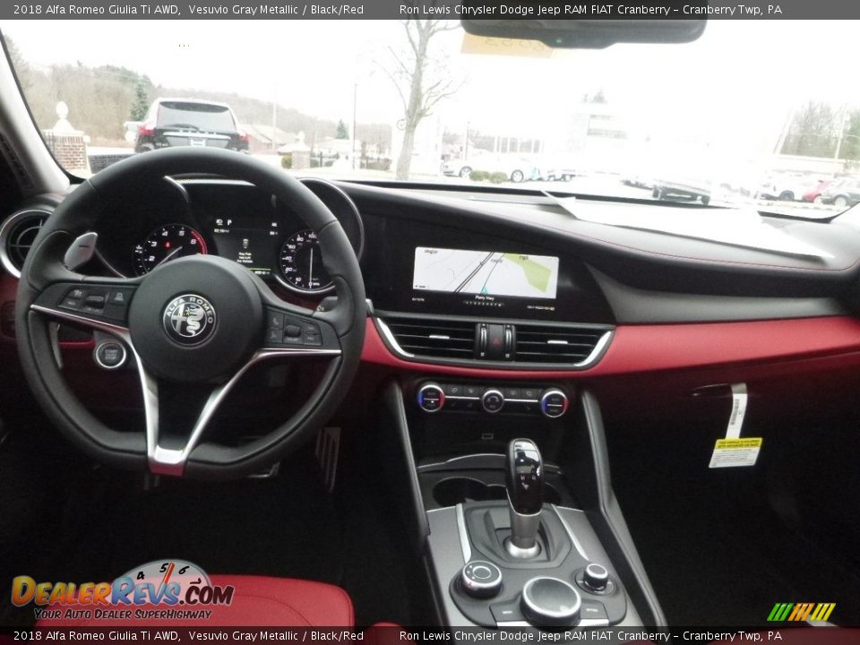 2018 Alfa Romeo Giulia Ti AWD Vesuvio Gray Metallic / Black/Red Photo #18
