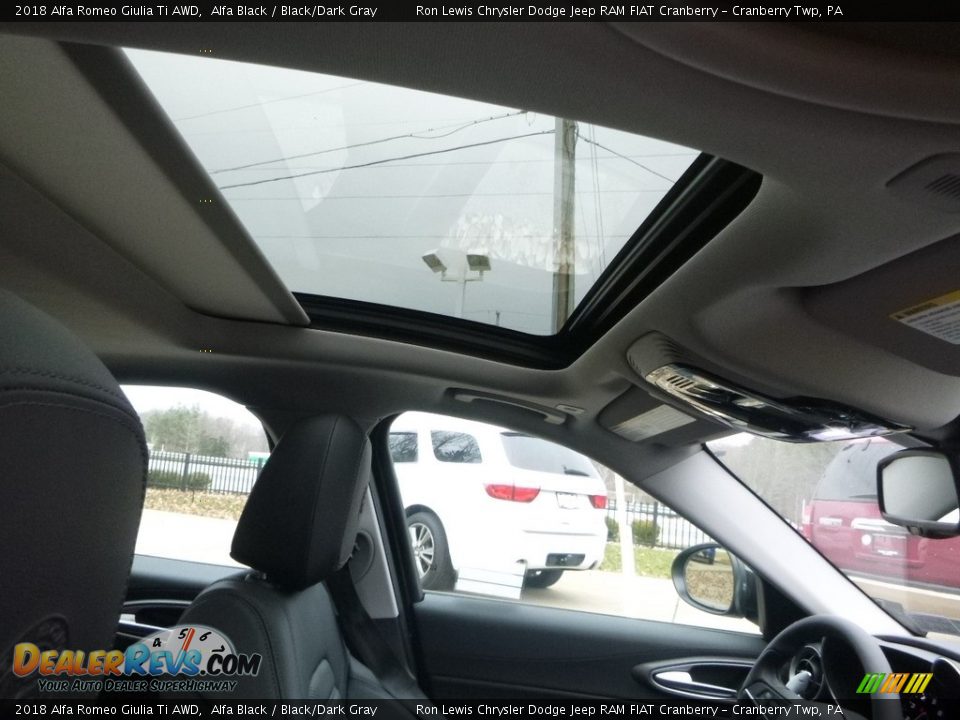 2018 Alfa Romeo Giulia Ti AWD Alfa Black / Black/Dark Gray Photo #15