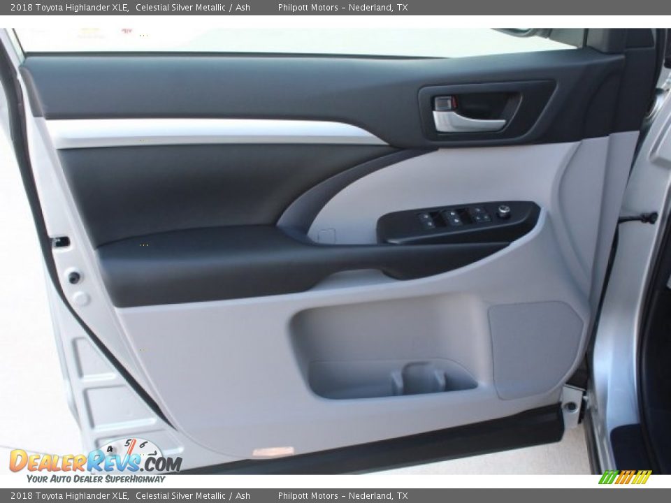 2018 Toyota Highlander XLE Celestial Silver Metallic / Ash Photo #9