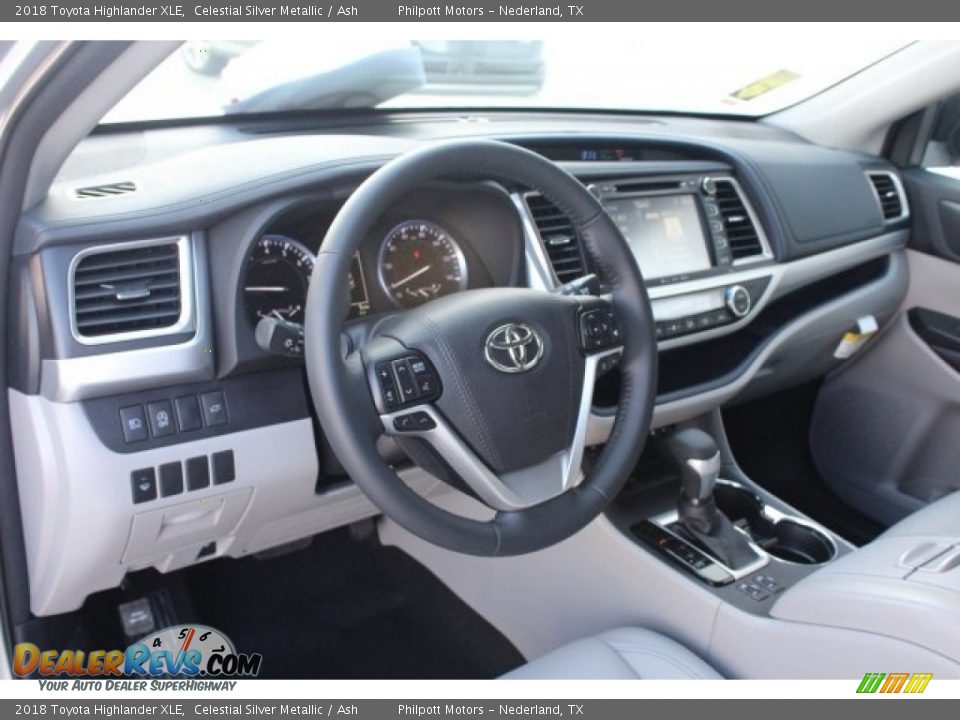 2018 Toyota Highlander XLE Celestial Silver Metallic / Ash Photo #10