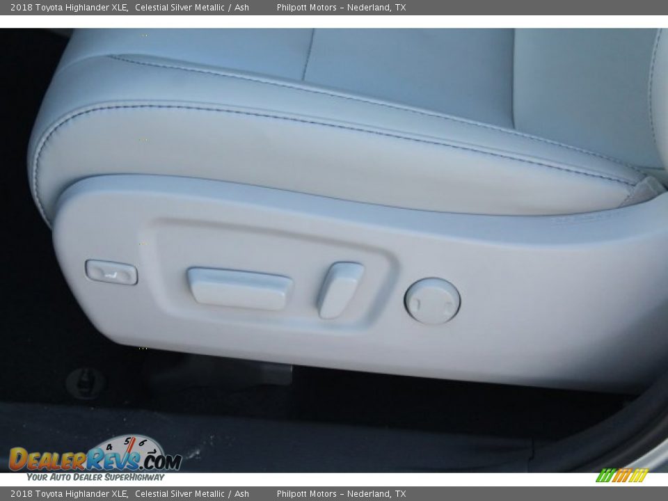 2018 Toyota Highlander XLE Celestial Silver Metallic / Ash Photo #12