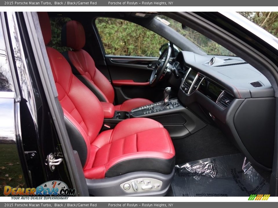 2015 Porsche Macan Turbo Black / Black/Garnet Red Photo #17