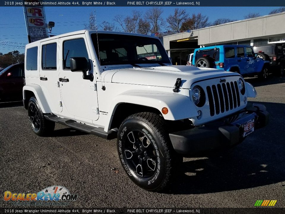 2018 Jeep Wrangler Unlimited Altitude 4x4 Bright White / Black Photo #1