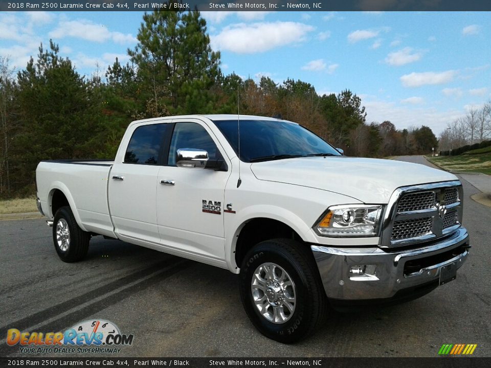 Front 3/4 View of 2018 Ram 2500 Laramie Crew Cab 4x4 Photo #4