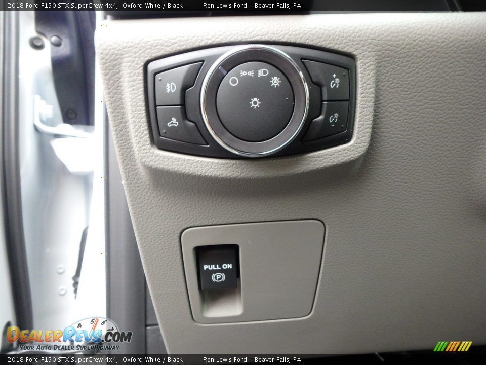 2018 Ford F150 STX SuperCrew 4x4 Oxford White / Black Photo #16