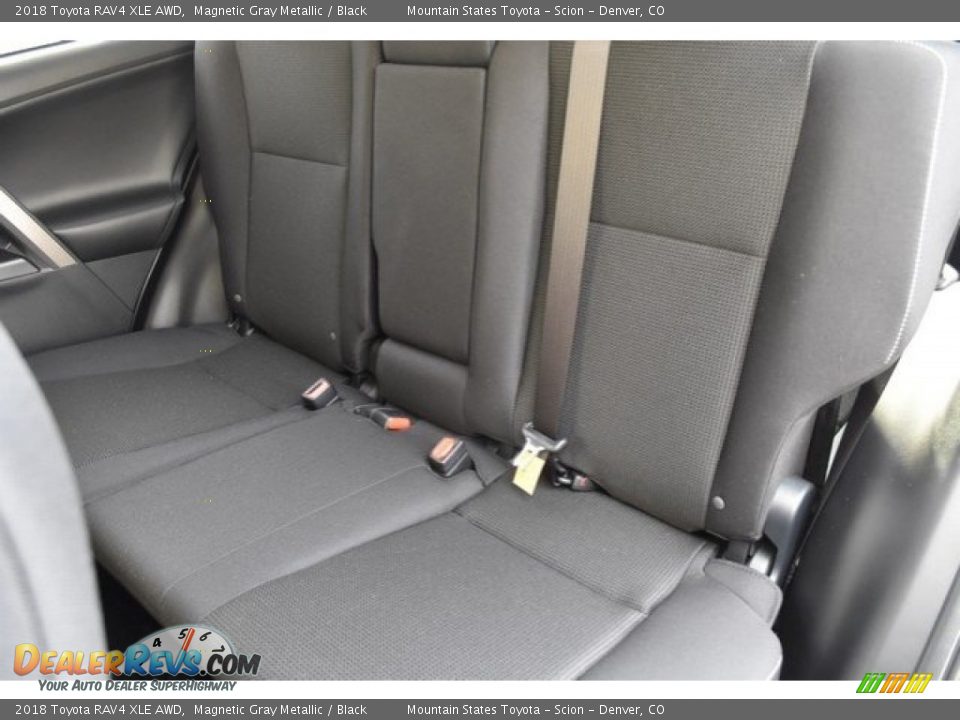 2018 Toyota RAV4 XLE AWD Magnetic Gray Metallic / Black Photo #7
