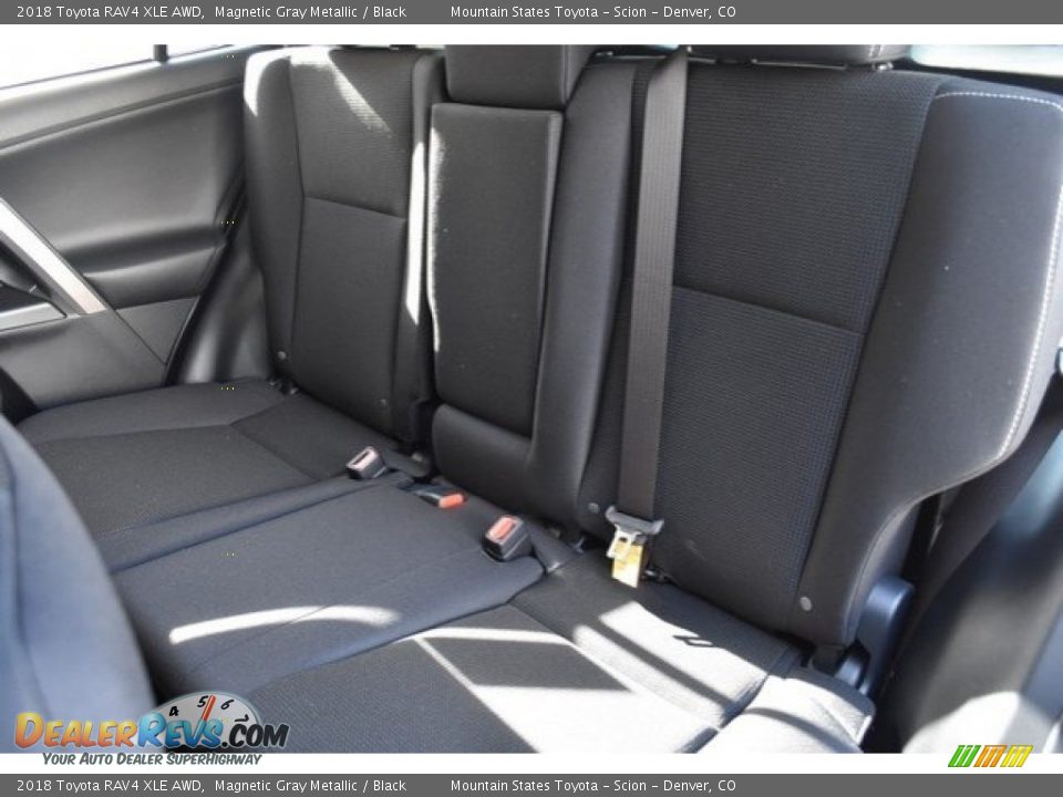 2018 Toyota RAV4 XLE AWD Magnetic Gray Metallic / Black Photo #7