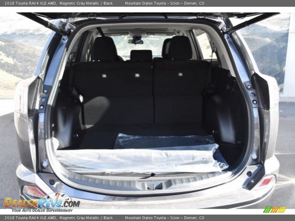 2018 Toyota RAV4 XLE AWD Magnetic Gray Metallic / Black Photo #8
