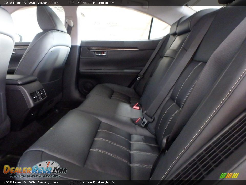Rear Seat of 2018 Lexus ES 300h Photo #7